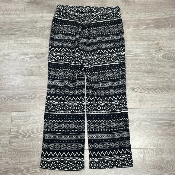 Old Navy Micro Fleece Pajama Lounge Pants Bundle of Two Size M - Picture 16 of 16